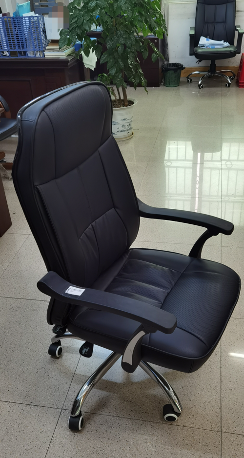 桂林灵川全县税务局旧款65张办公椅图片保留